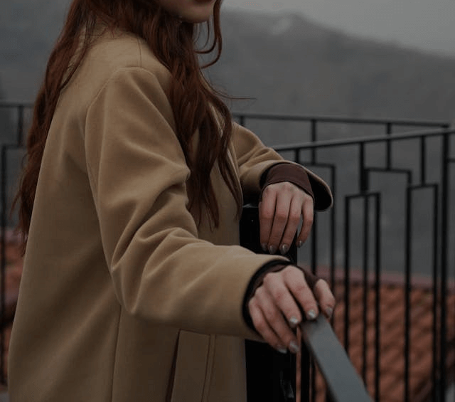 Comment choisir son manteau hiver femme selon sa morphologie